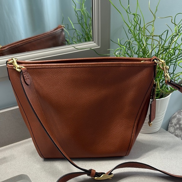Coach crossbody - Picture 1 of 5
